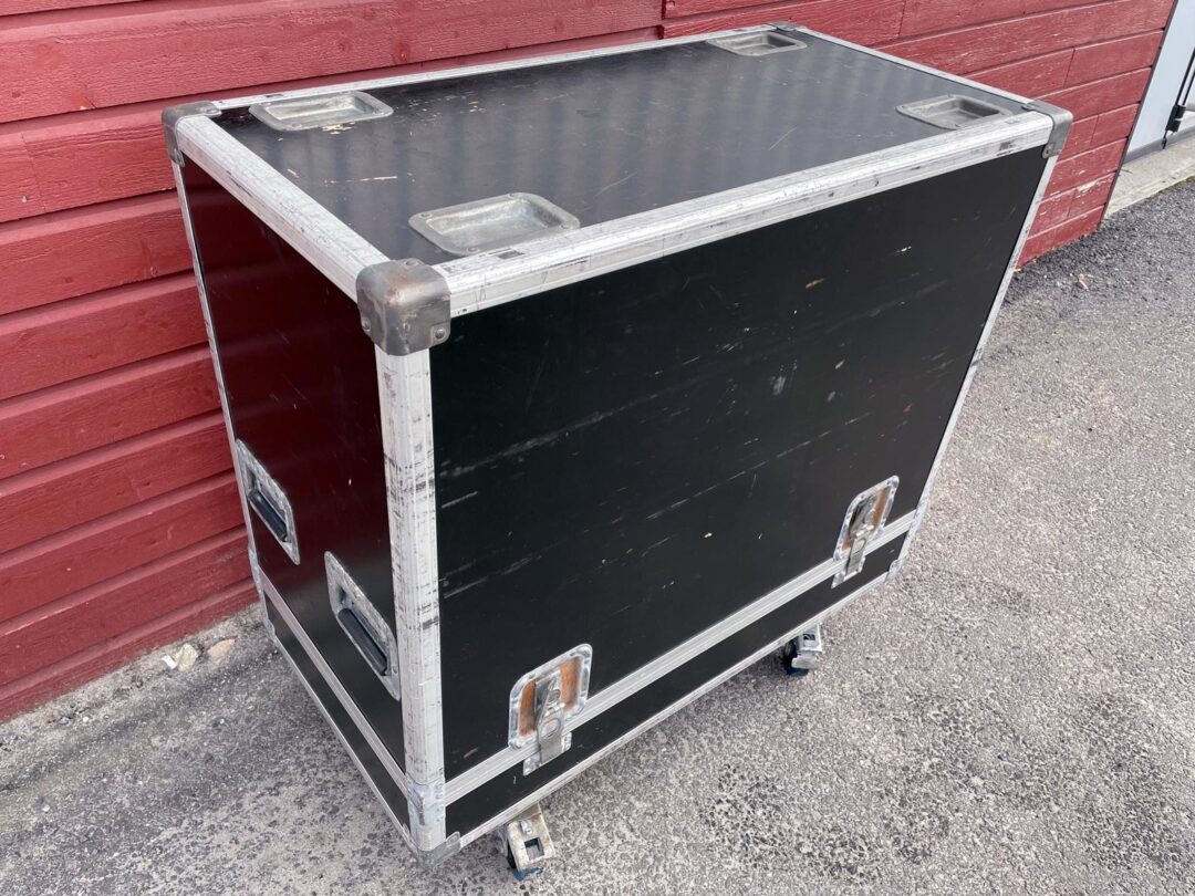 Flightcase på hjul (1) (beg)